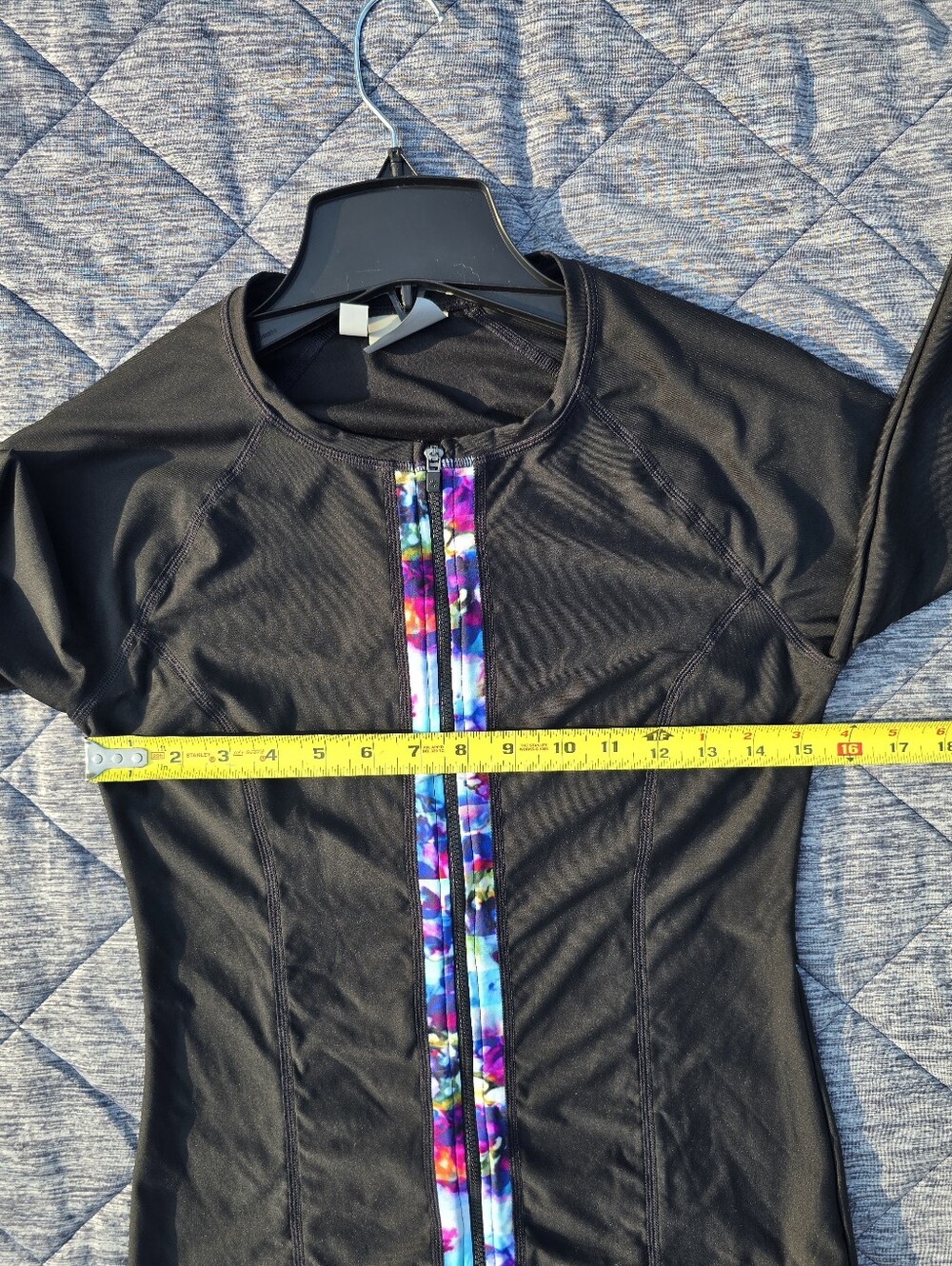 Athleta Rashguard - Picture 7 of 8